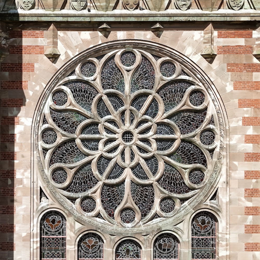 Photo rosace façade eglise armentieres